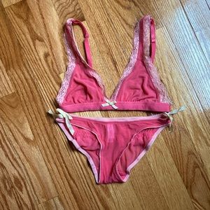 Xhilaration Intimates Bra and Panty Set 34/Small